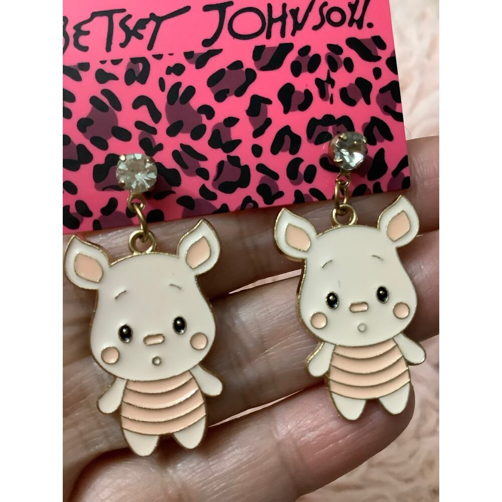 🐷🐷New betseyville earrings little piggy 🐷 🐷🐷🐷🐷